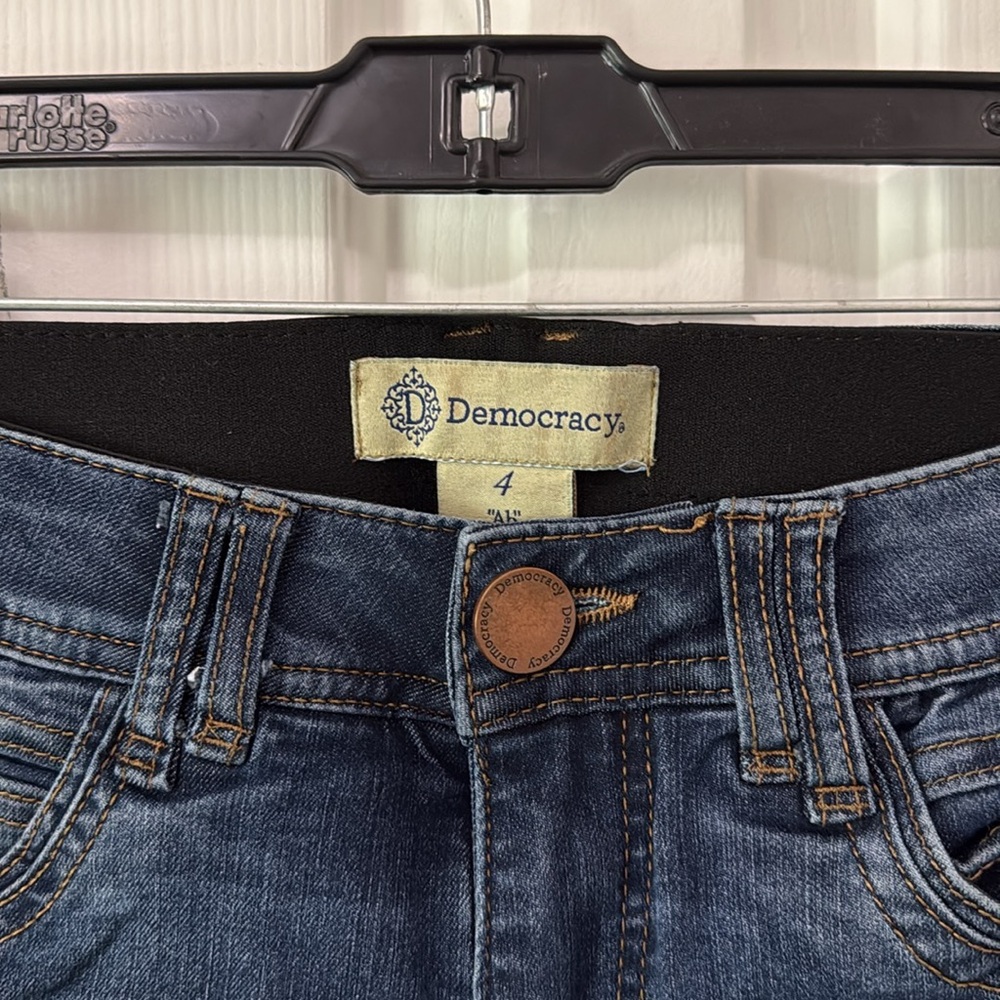 Democracy Jeans - Picture 4 of 4